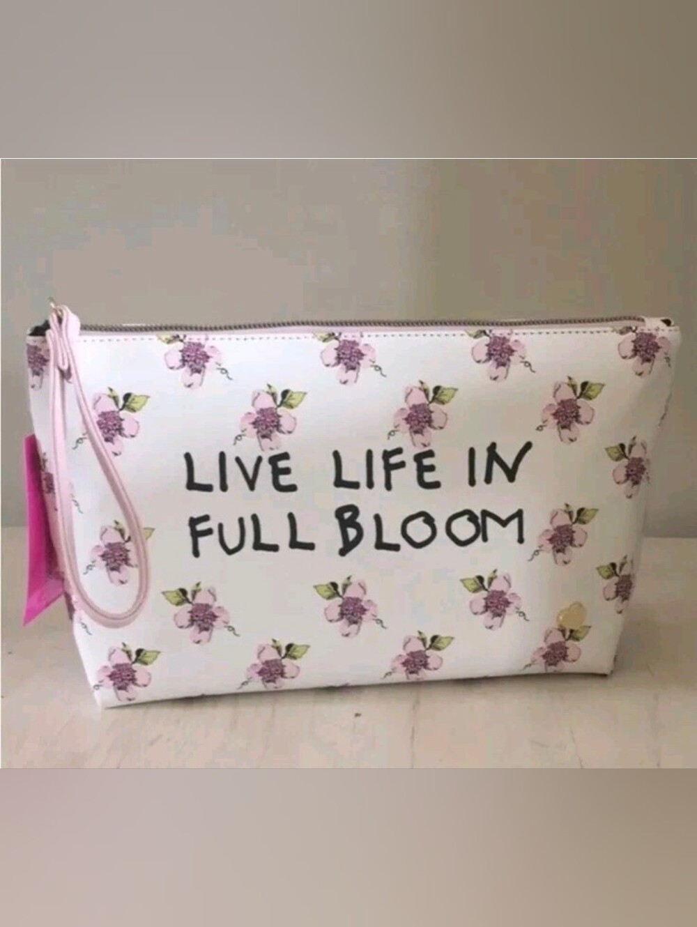 BETSEY JOHNSON NWT "Live Life In Full Bloom Zippered Wrustlet Cosmetic Bag
